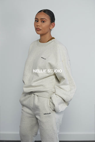 nelliestudio Sweatshirt